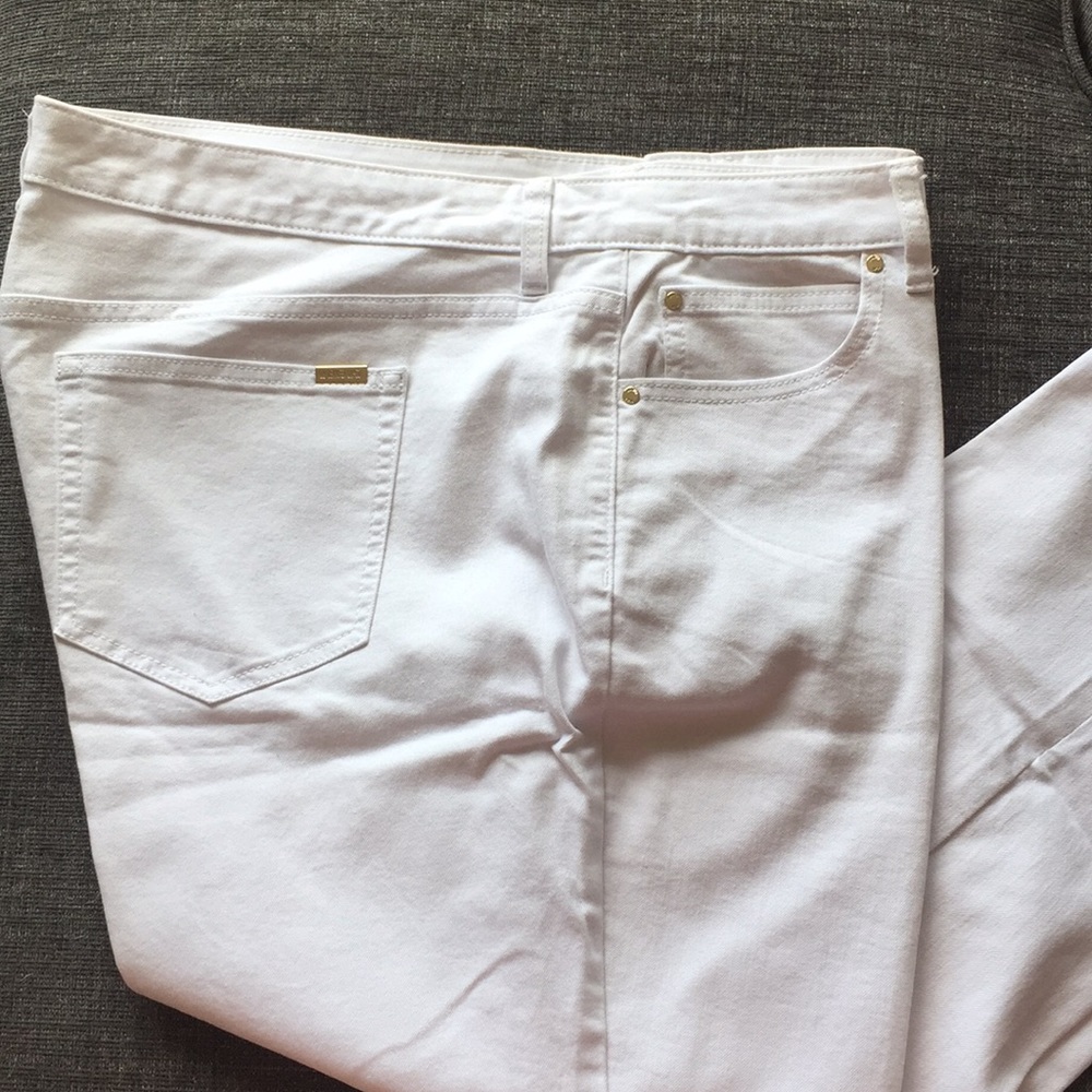 Capri pants